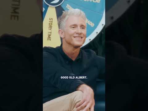 It's less of a home run and more of a home hobble #shorts #MLB #baseball