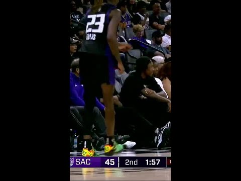 DeMar DeRozan courtside in Sacramento 👀